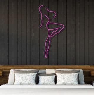 Neon Rosa Diseño Minimalista para decoración de centro de belleza y clinica estética. Neón personalizado con logo para empresas y negocios.